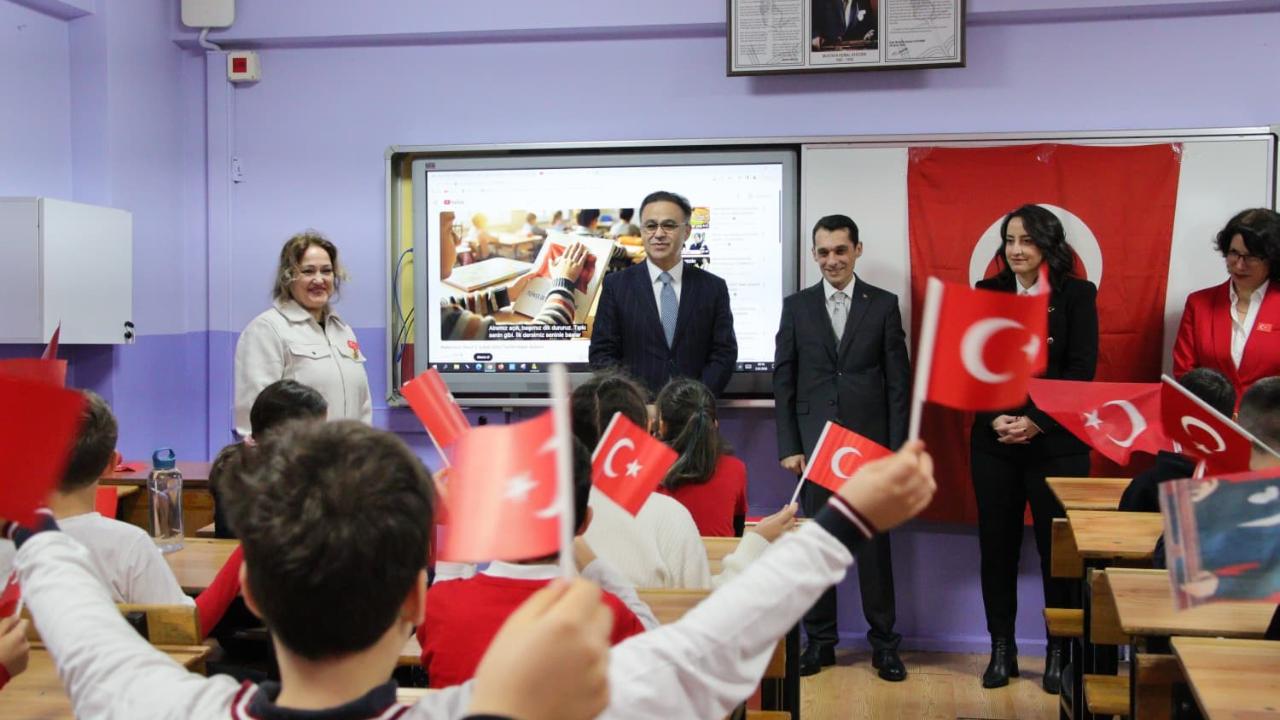 İzmir'de eğitimde ikinci dönem 'kırmızı-beyaz' başladı