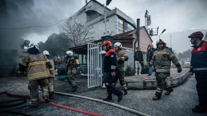 İzmir'de fabrikada çıkan yangın söndürüldü