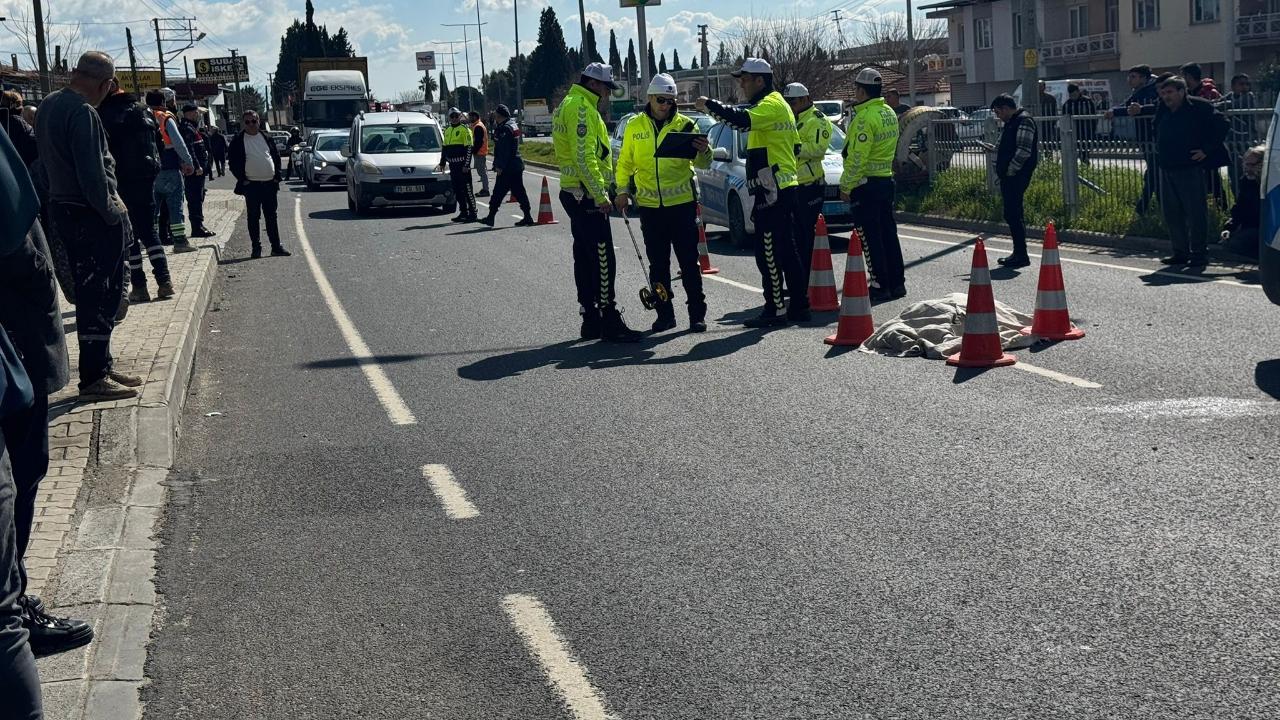 İzmir'de otomobilin çarptığı kadın hayatını kaybetti