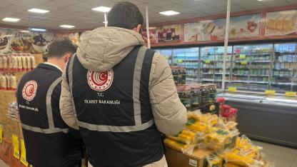 İzmir'de Ramazan öncesi market denetimi