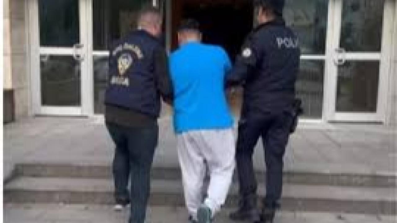 İzmir'de uyuşturucu firarisi yakalandı