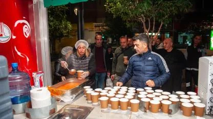Karşıyaka Belediyesi’nden 30 bin kişiye sıcak çorba ikramı