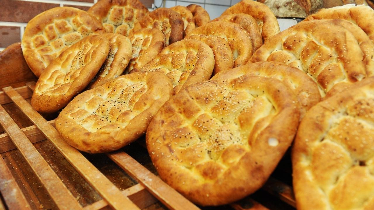 Karşıyaka’da “Askıda Pide” kampanyası başladı