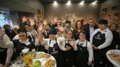 Karşıyaka’nın özel gençleri mutfakta hünerlerini sergiledi