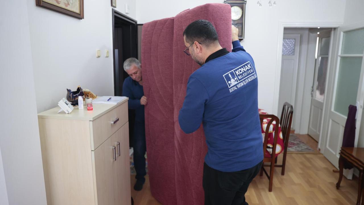 Konak’ta eşya dayanışması