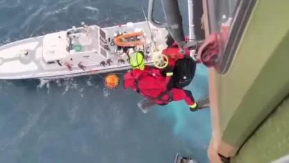 MSB: İzmir açıklarında 2 kazazede sağ kurtarıldı