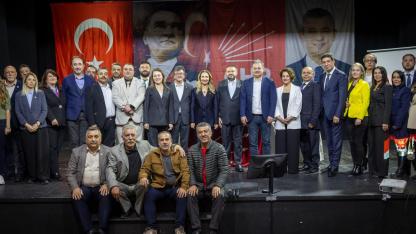 Romanların sesi Konak’tan yükseldi