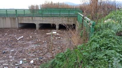 Sağanak yağış Ödemiş'te zarara neden oldu