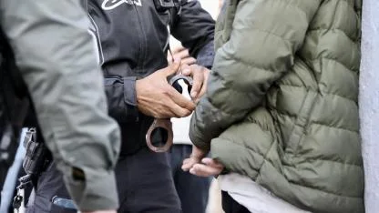 Sahte kamu görevlisi kadın polisten kaçamadı