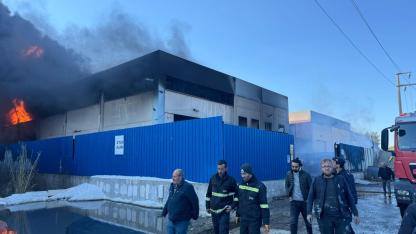 Torbalı'da geri dönüşüm fabrikasında yangın