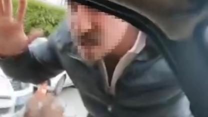 Ailesinin yanında saldırıya uğradı: Faturası ağır oldu