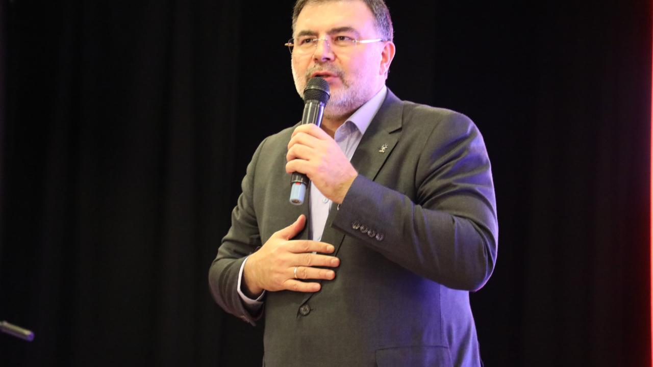 AK Partili Saygılı Karşıyaka Belediyesi üzerinden CHP'ye yüklendi