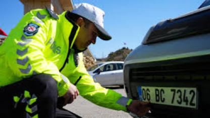 APP plakalarla ilgili uygulanan cezalar silinecek