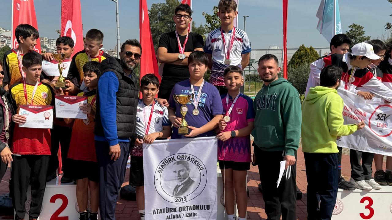 Atatürk Ortaokulu Öğrencileri Oryantiringde İzmir’e Damga Vurdu