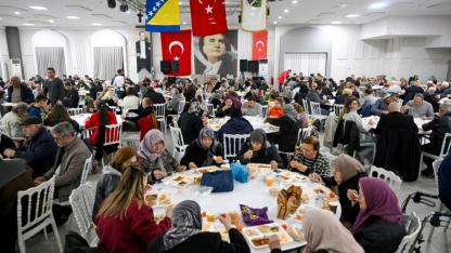 Aynı sofrada, aynı yürekte