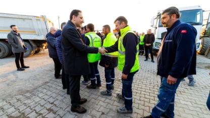 Balçova'da Bayram dayanışması: Yiğit emekçilerle buluştu
