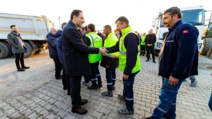 Balçova'da Bayram dayanışması: Yiğit emekçilerle buluştu