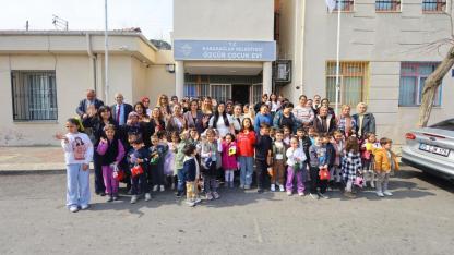 Başkan Kınay "Her Emeğiniz Karabağlar'a Değer Katıyor"