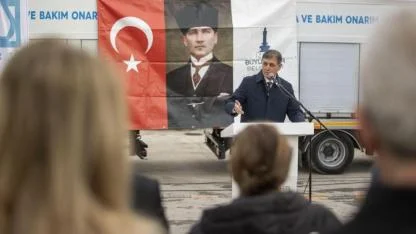 Başkan Tugay, İZSU personeli ile bayramlaştı