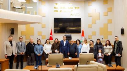 Başkan Yiğit'ten yeni evlenen çiftelere destek