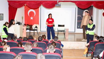 Bayraklı’da sıfır atık bilinci küçük yaşta başlıyor