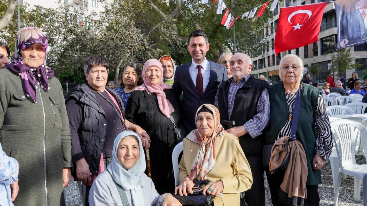 Bayraklı’da Yaşlılar Haftası Dolu Dolu Geçiyor