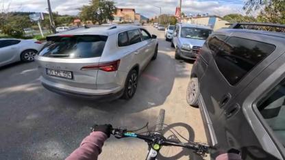 Bisikletli genci sıkıştırıp aracından inen sürücüye 180 bin lira ceza