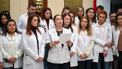 Bornova’da BELGEM Öğretmenlerinden Şiddete İsyan: