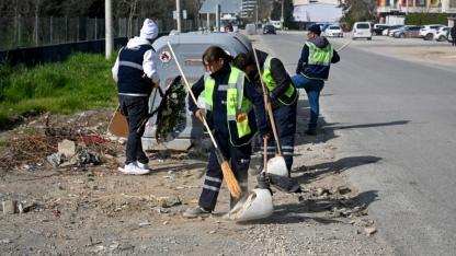 Bornova’da mahalle mahalle temizlik seferberliği