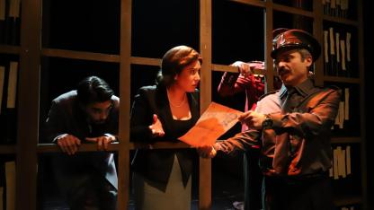 Bornova’da  tiyatroya alkış