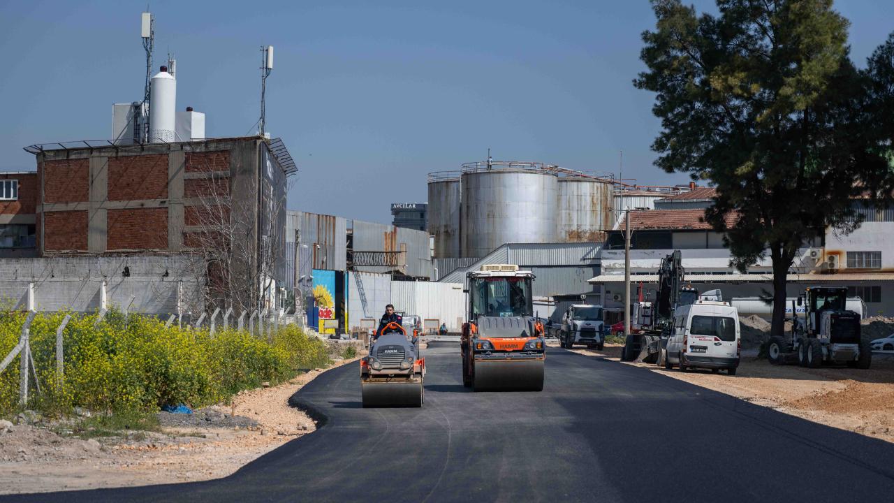Bornova’da yol çalışmaları hız kesmiyor