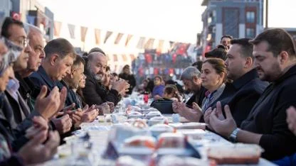 Çamdibi’nde binlerce kişilik iftar sofrası