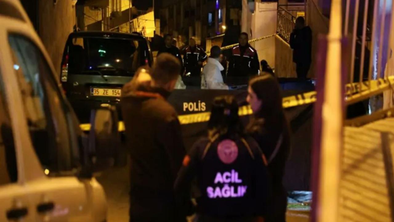 İzmir'de eski eşini öldüren kişi aynı silahla intihar etti