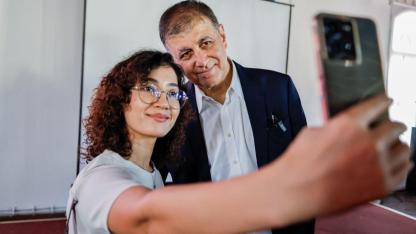 İzmir’de gençler yalnız değil