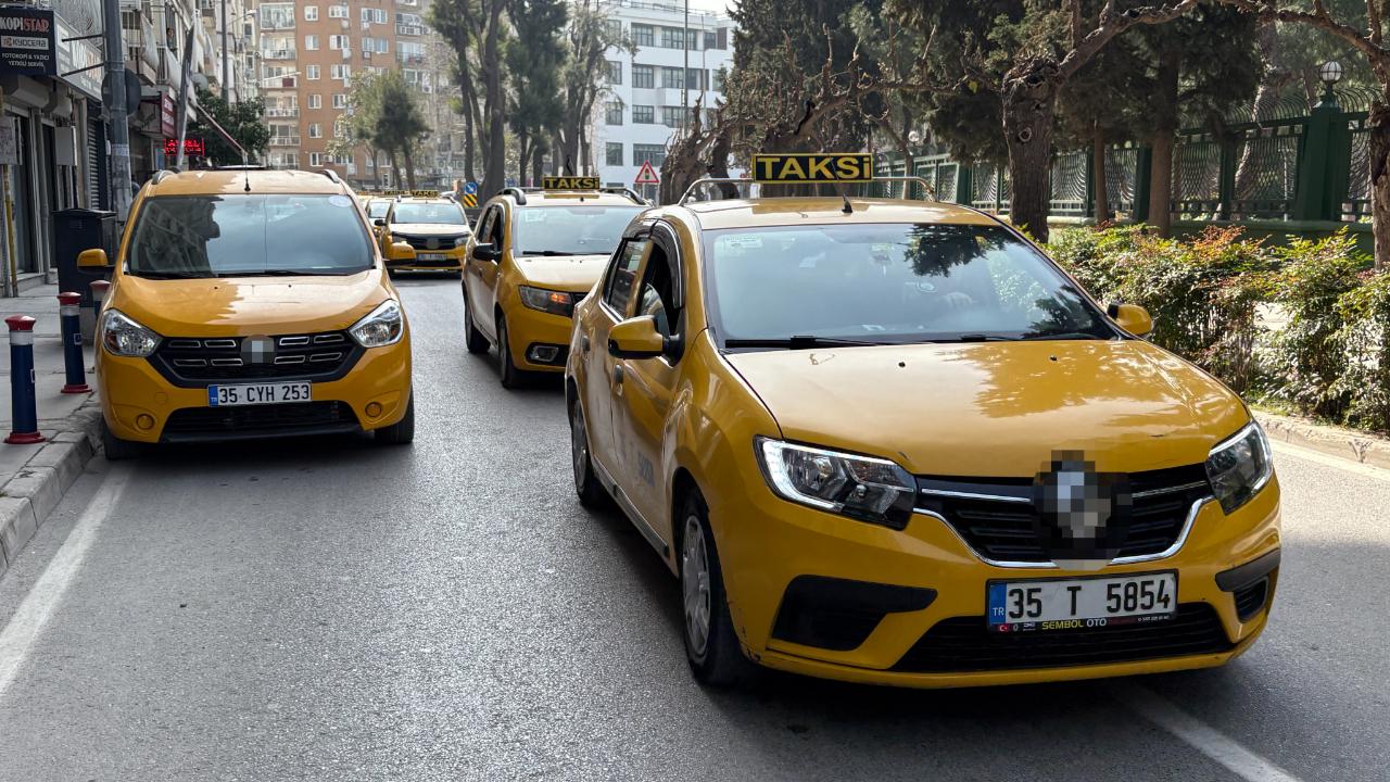 İzmir'de öldürülen taksici için meslektaşlarından araçlı konvoy