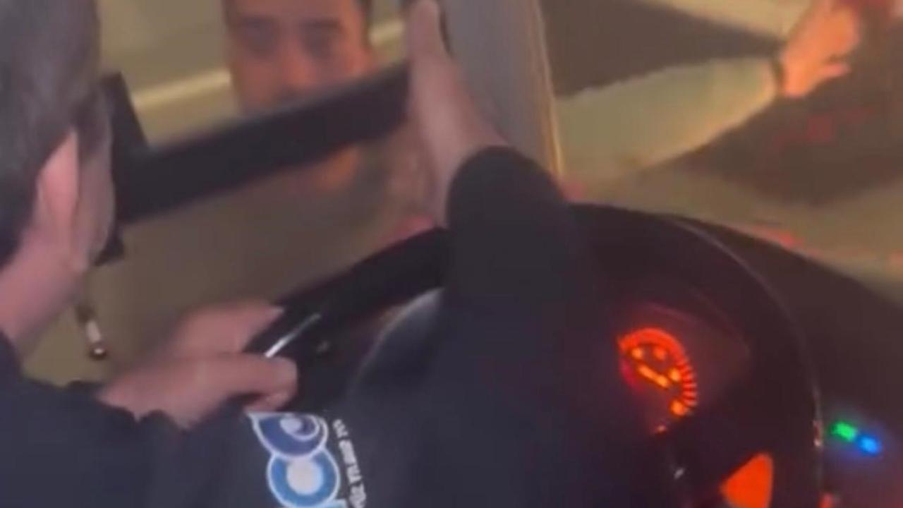 İzmir'de otobüsün önünü kesen sürücüye 182 bin lira ceza