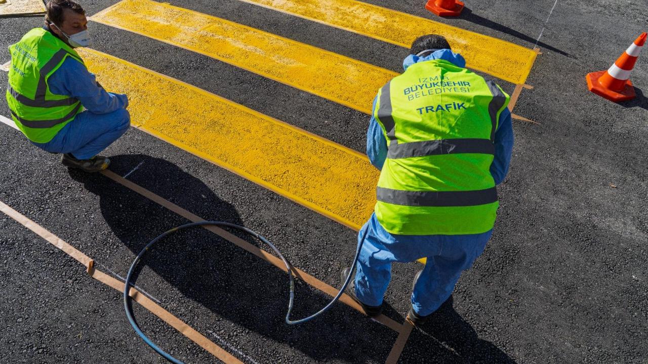 İzmir’de yaya güvenliği ön planda