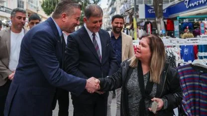 İzmir’in zirvesi Buca’daki iftar sofrasında buluştu