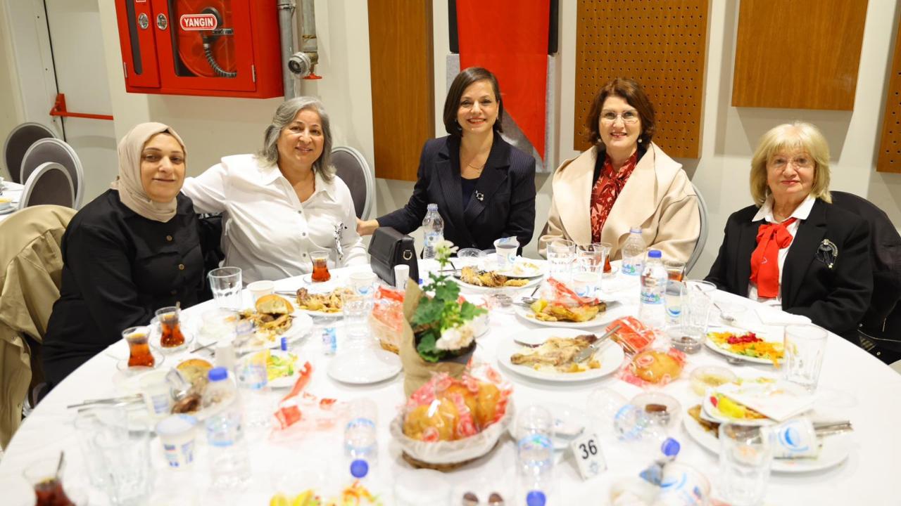 Karabağlar ’da Şehit Aileleri ve Gazilerle İftar Sofrası