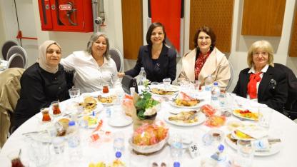 Karabağlar ’da Şehit Aileleri ve Gazilerle İftar Sofrası