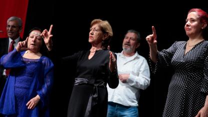 Konak’tan Yaşlılara Saygı; Gençlere taş çıkaran performans