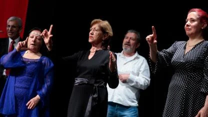 Konak’tan Yaşlılara Saygı; Gençlere taş çıkaran performans