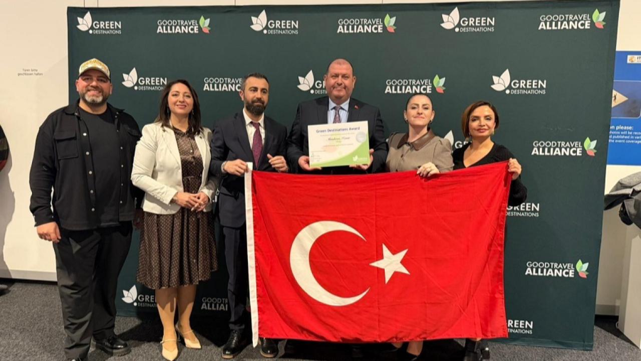 Menderes’e Uluslararası Ödül