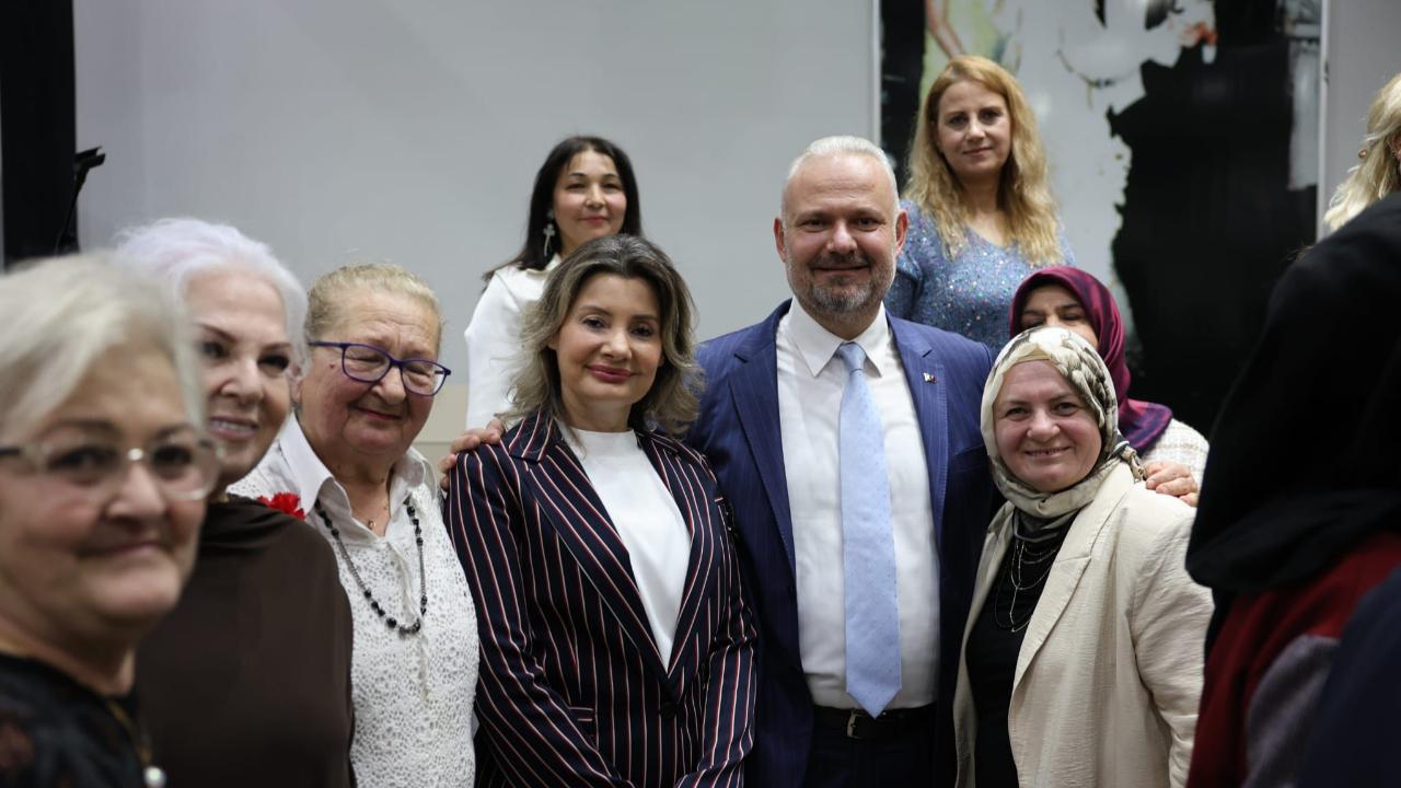 Menemen'de 8 Mart coşkusu yaşandı