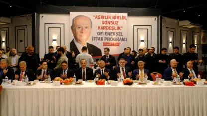 MHP İzmir geleneksel iftar programında buluştu