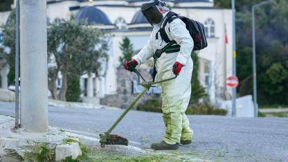 Narlıdere Belediyesi'nden kapsamlı bahar temizliği