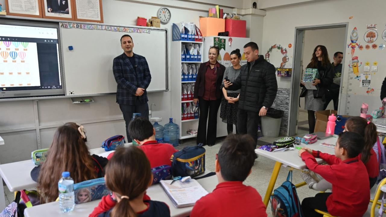 Ömer Eşki Hayat Bilgisi dersinde yerel yönetimleri anlattı