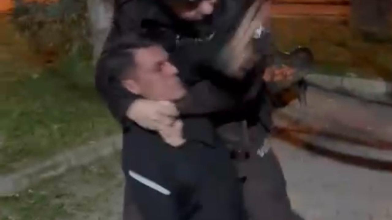 Parkta taşkınlık çıkardılar, görevli bekçilere direndiler