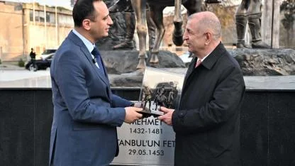 Ümit Özdağ Abide-i Hürriyet Meydanı’na övgü