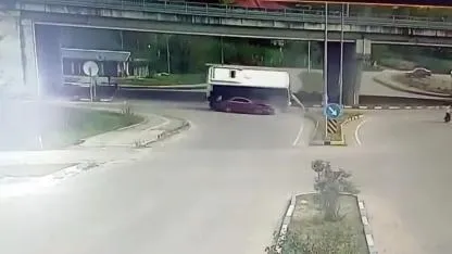 44 kişinin yaralandığı otobüs kazasının görüntüsü ortaya çıktı